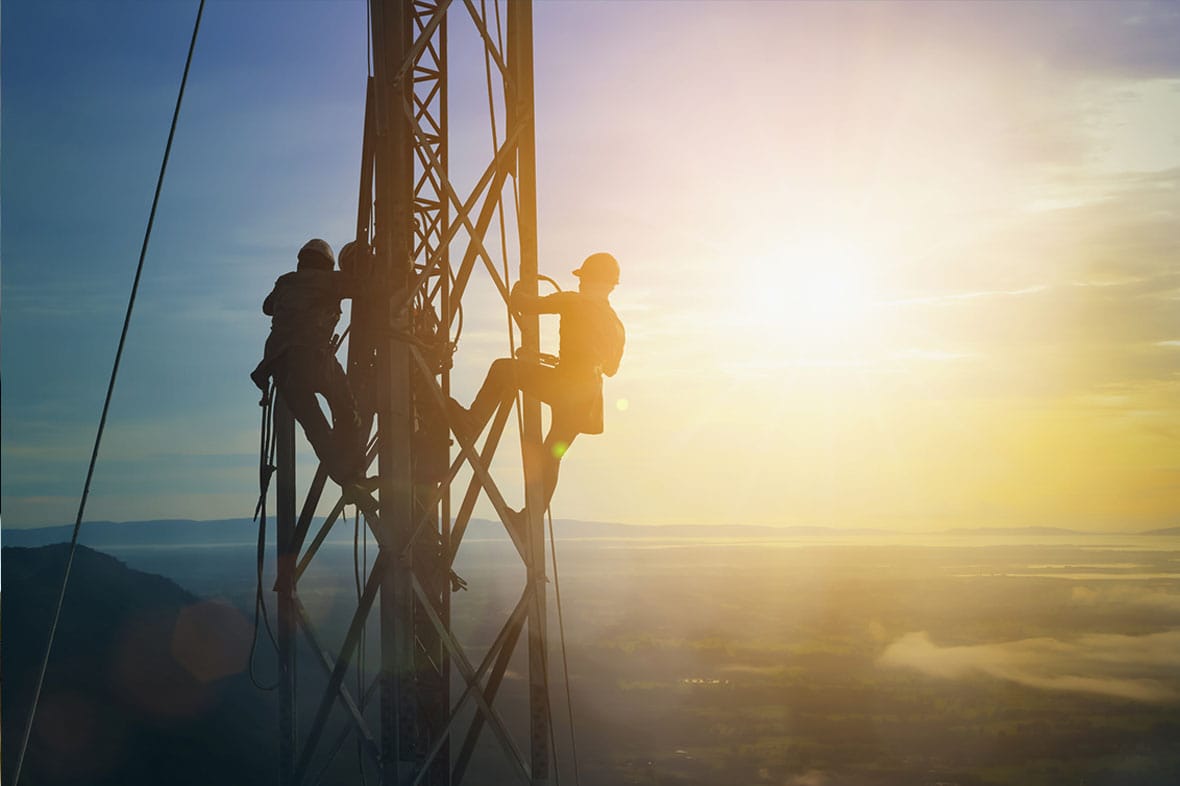 workers before an electrocution injury on a Los Angeles construction site