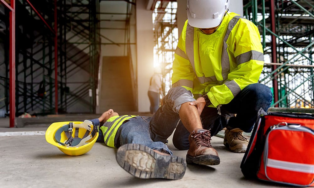 construction worker falling due to OSHA violations in Los Angeles, CA
